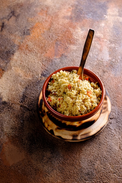 Salade végétarienne arabe au couscous