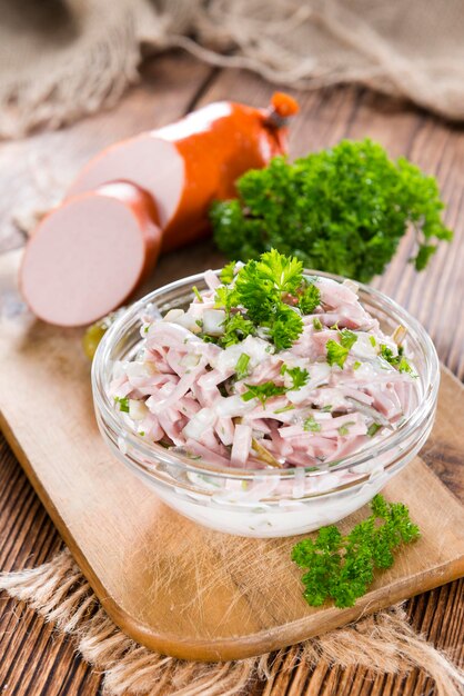 Salade de viande avec mayonnaise