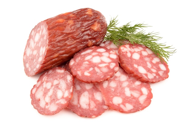 Salami isolé sur blanc