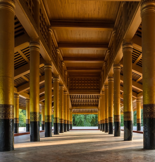 Salle d'audience au Palais Royal de Mandalay, Myanmar