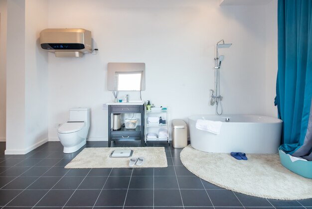 Salle de bain avec style de décoration moderne