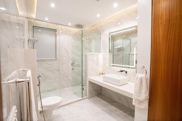 Salle De Bains De Luxe Photo Premium