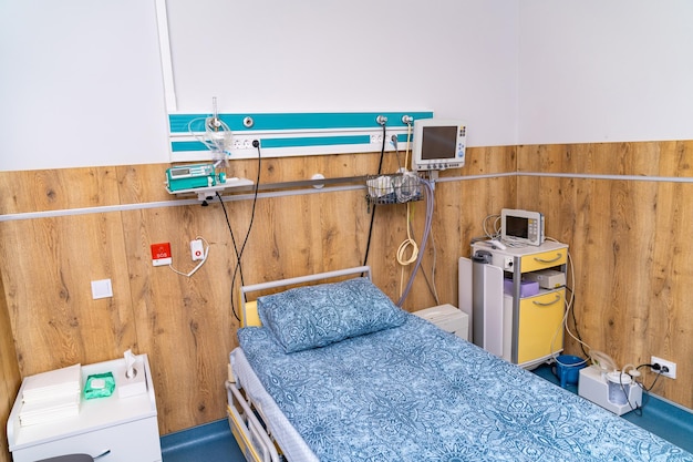 Salle d'urgence dans un hôpital privé Chambre médicale confortable