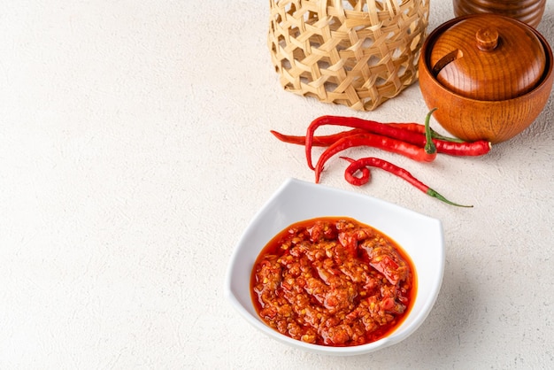 Sambal Balado est une pâte de piment rouge traditionnelle de Padang West Sumatra