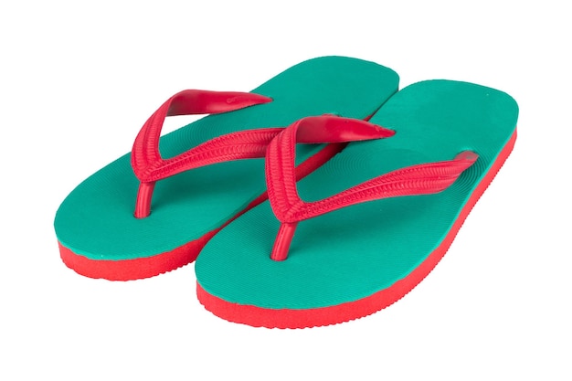 Sandales tongs couleur vert rouge isolé sur fond blanc