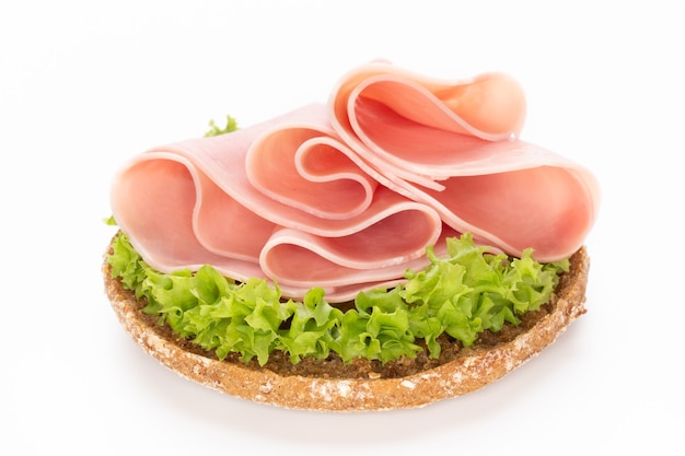 Sandwich au jambon de porc sur blanc