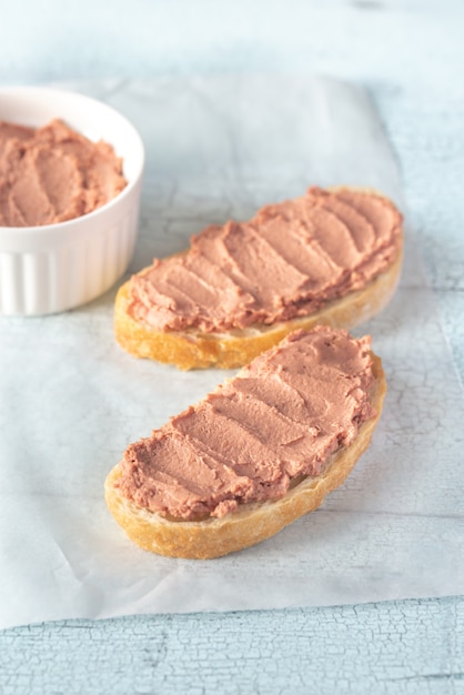 Photo sandwich au pâté de foie de poulet