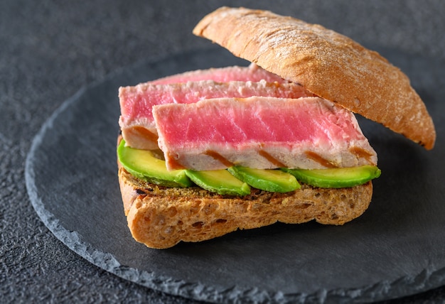 Sandwich Au Thon Et Avocat