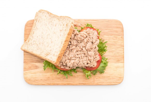 sandwich au thon sur blanc