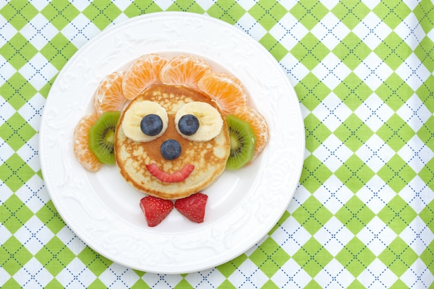 Sandwich Drôle Pour Le Déjeuner Des Enfants