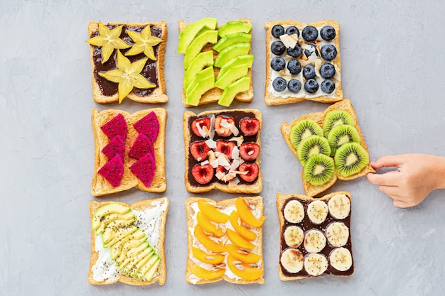 Sandwichs aux fruits frais