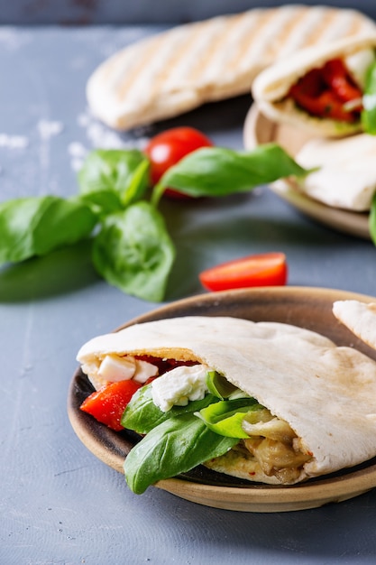 Sandwichs pita aux légumes