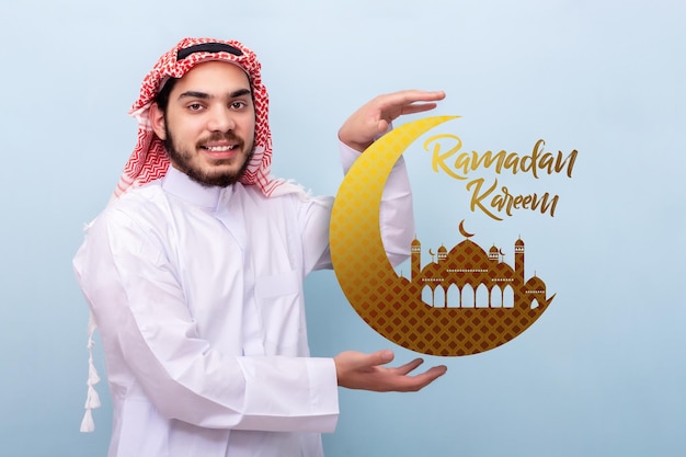 Un Saoudien souhaite le Ramadan Kareem