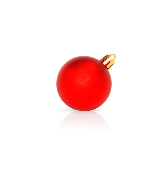 sapin de noël isolé jouets de noël boule rouge