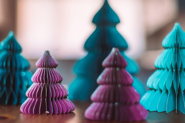 Sapins de Noël en papier tendance