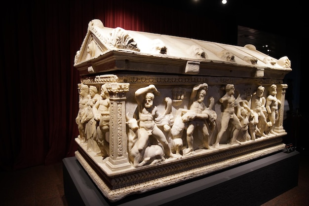 Le sarcophage d'Héraclès au musée archéologique d'Antalya