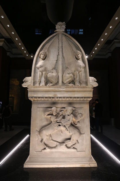 Photo sarcophage lycien de sidon au musée archéologique d'istanbul istanbul turquie