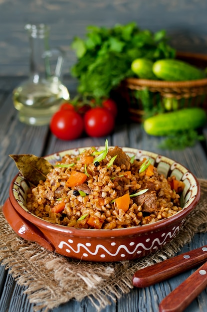 Sarrasin avec viande et légumes