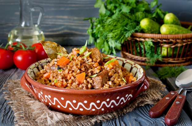 Sarrasin avec viande et légumes