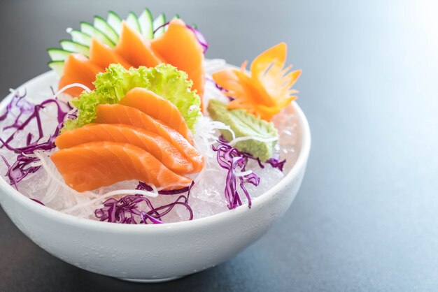 sashimi de saumon frais