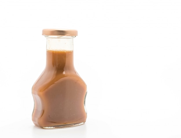 sauce bouteille caramel sur blanc