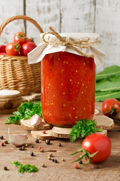 Sauce tomate en conserve