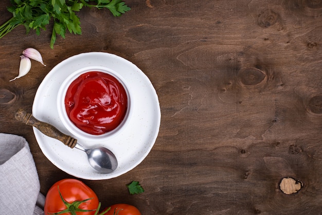 Sauce tomate maison fraîche à l'ail