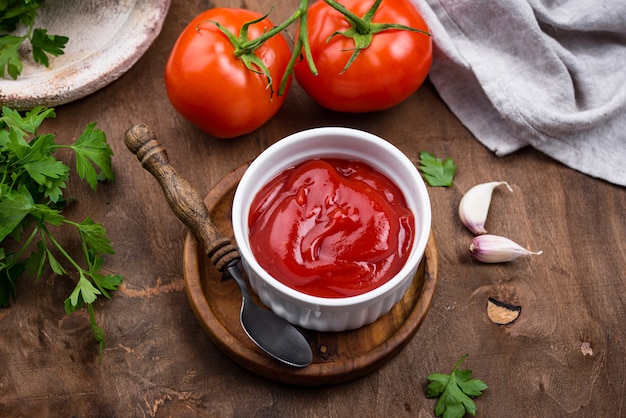 Sauce tomate maison fraîche à l'ail