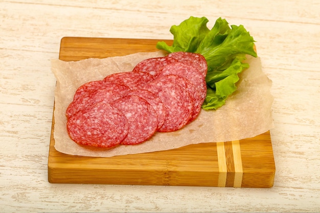 Saucisse au salami