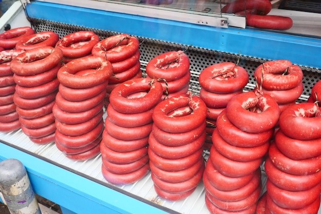 Saucisse dans la culture turque sur un marché