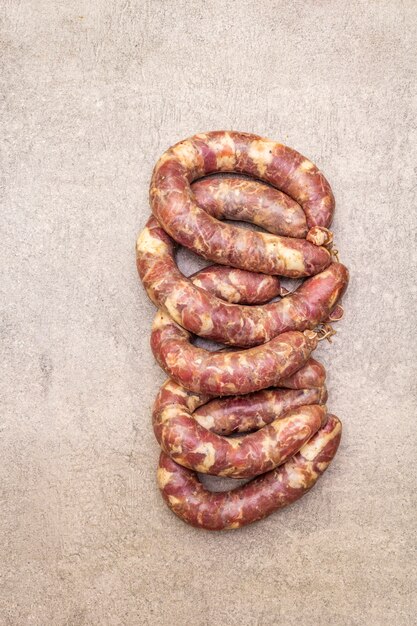 Saucisse de porc crue