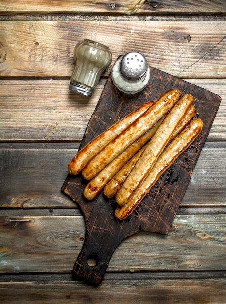 Saucisse de porc grillée aux épices et herbes