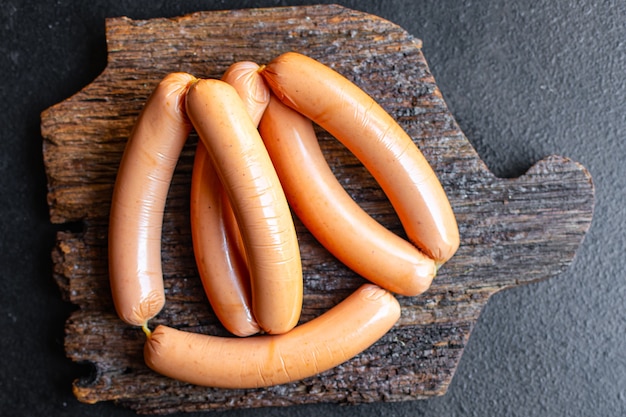 Saucisse protéine végétale seitan sans viande soja blé végétarien ou végétalien collation sur la table saine