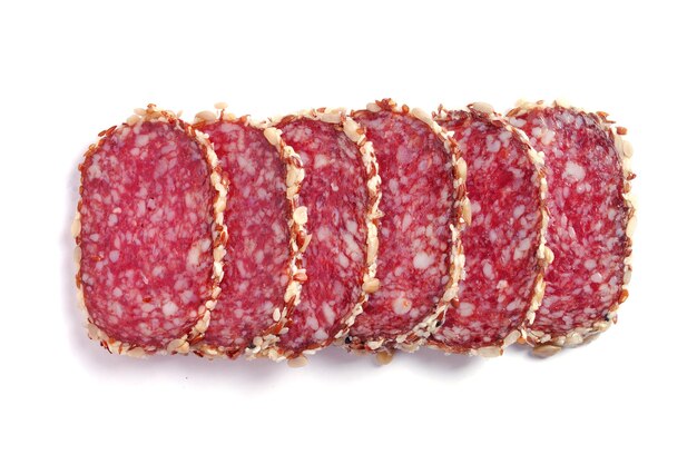 Saucisse de salami coupée en tranches