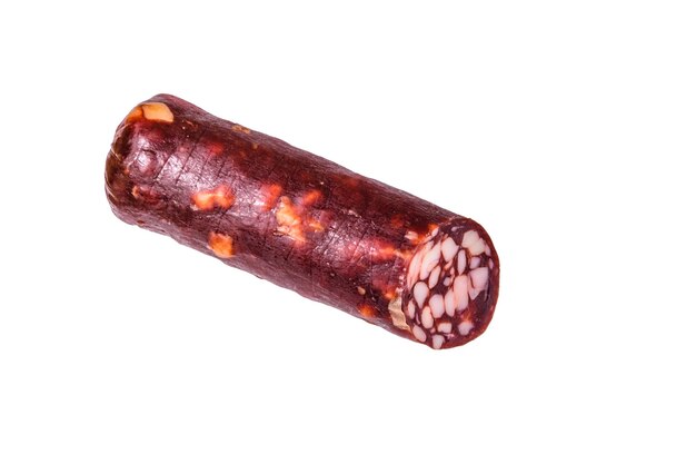 Saucisse de salami fumé isolé sur fond blanc