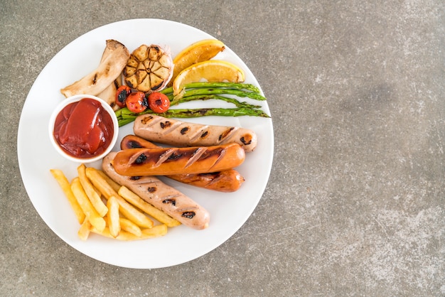 saucisses grillées aux légumes