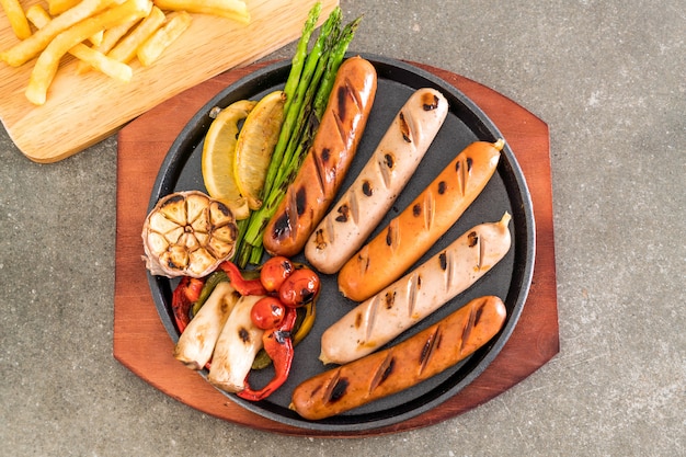 saucisses grillées aux légumes