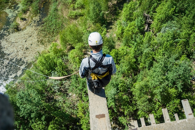 Saut à cordes sportives extrêmes