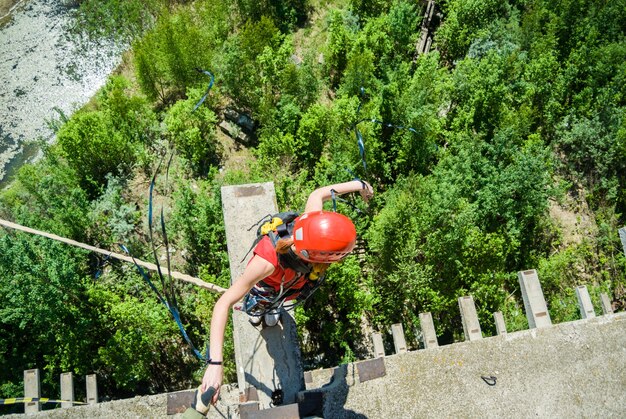 Saut à cordes sportives extrêmes