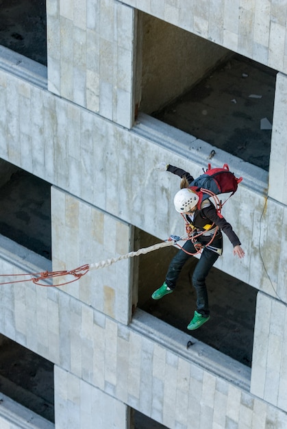 Saut à cordes sportives extrêmes