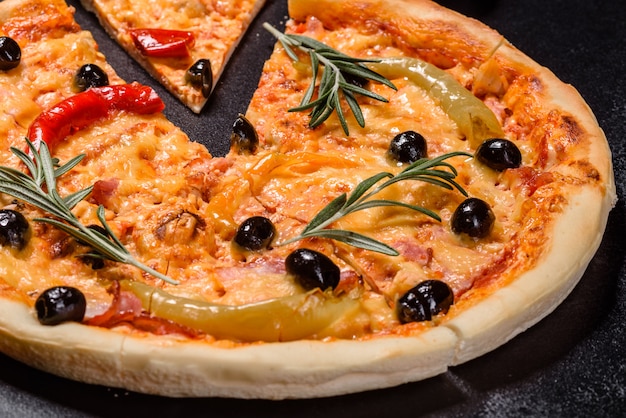 Savoureuse pizza chaude, recette traditionnelle italienne