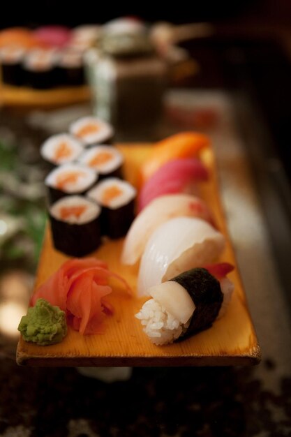 Savoureux sushis dans un restaurant japonais