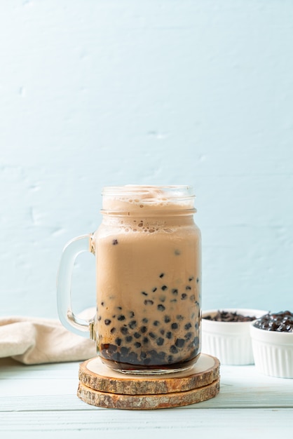 Savoureux thé au lait à bulles ou thé boba