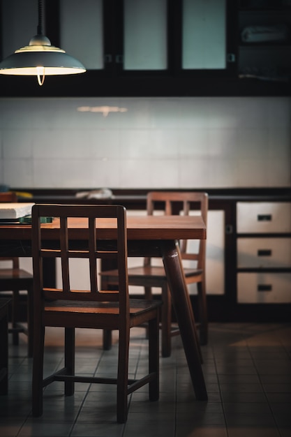 Scène abstraite d&#39;une vieille salle à manger