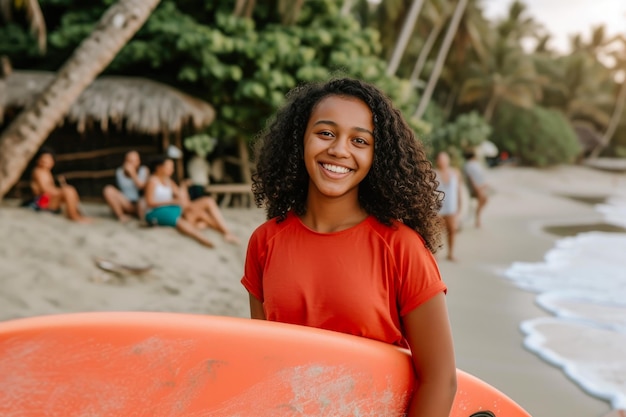 Scène de coucher de soleil de tranquillité tropicale avec un surfeur