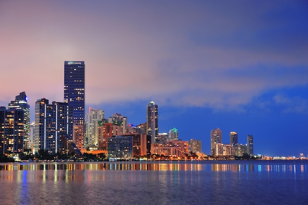 Scène nocturne de Miami