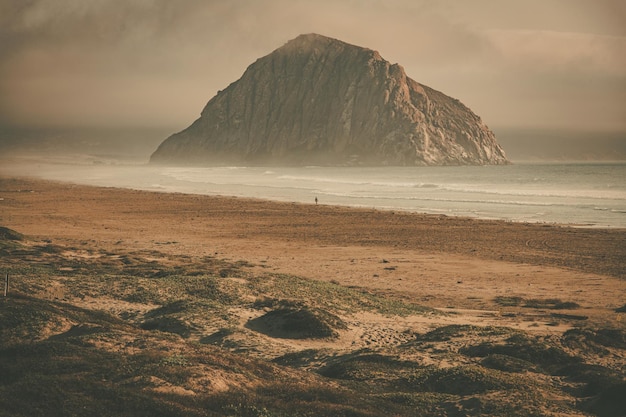 Scénic Californie Morro Rock dans la baie de Morro Californie États-Unis