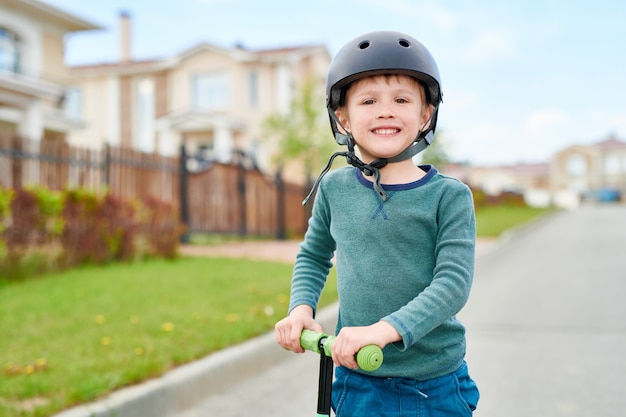 Scooter équitation petit garçon