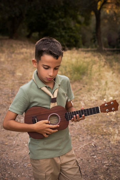 Photo les scouts passent du temps dans la nature