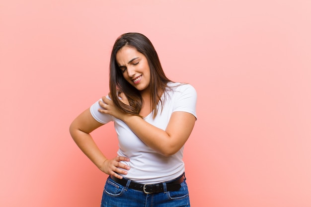 se sentir anxieux, malade, malade et malheureux, souffrant de maux d'estomac ou de grippe douloureux